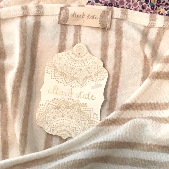 💠 NWT, Alter’d State top with open twist in the back - Picture 7 of 7